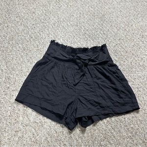 Abercrombie & Fitch Black Paperbag Shorts Women’s Small Viscose Lightweight